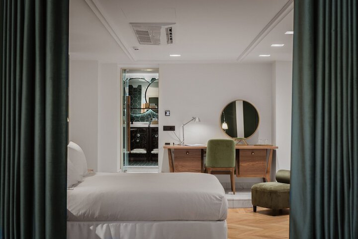 Room 47 of 110