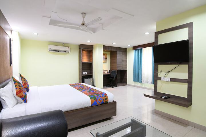 Room 21 of 32