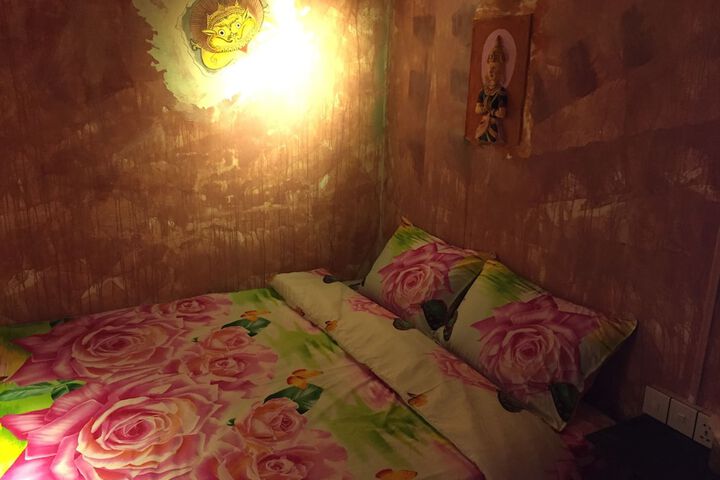 Room 23 of 43