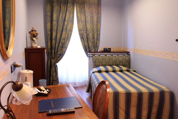 Room 15 of 53