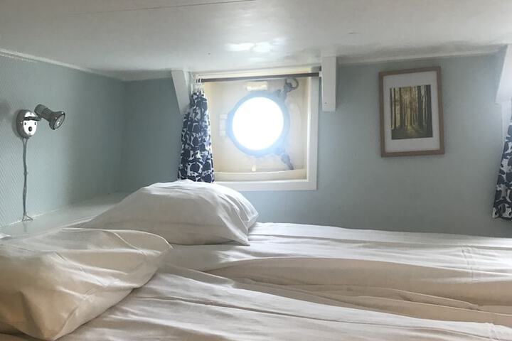 Room 13 of 50