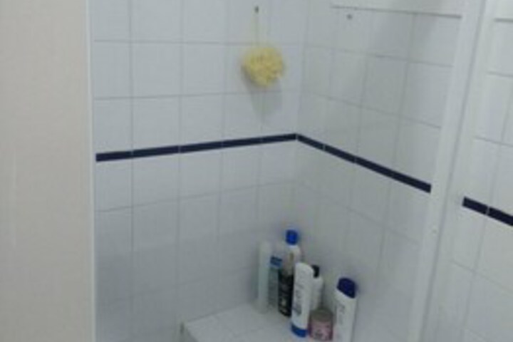 Room 7 of 18