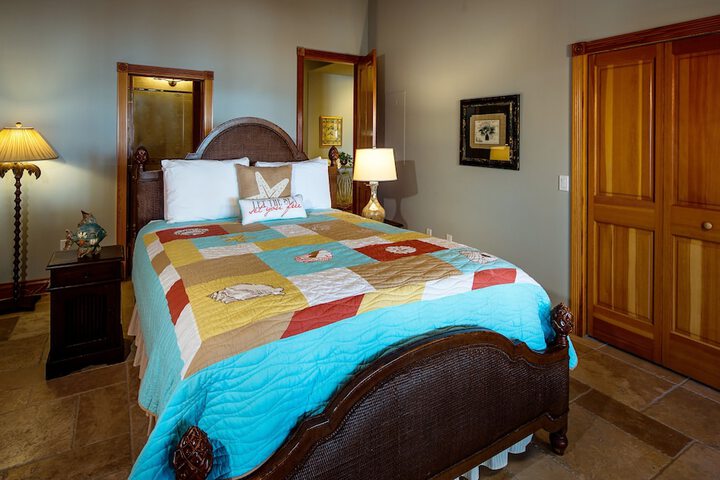 Room 2 of 178