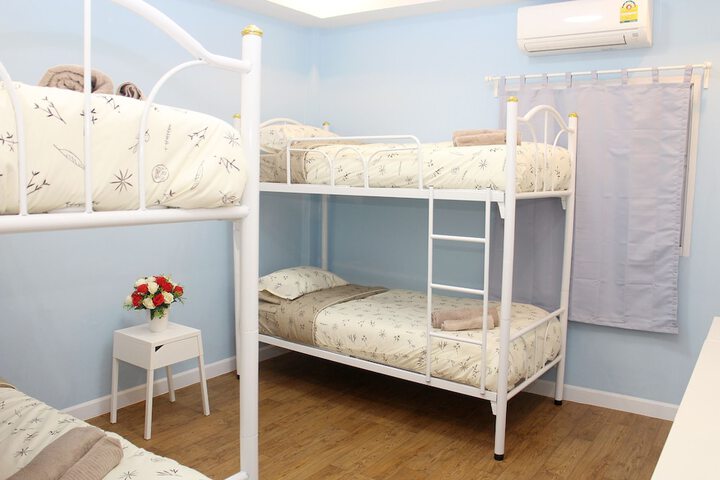 Room 3 of 43