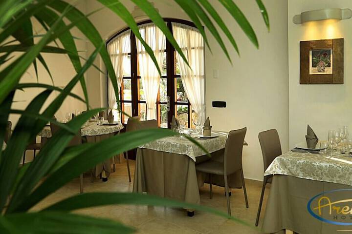 Dining 50 of 56