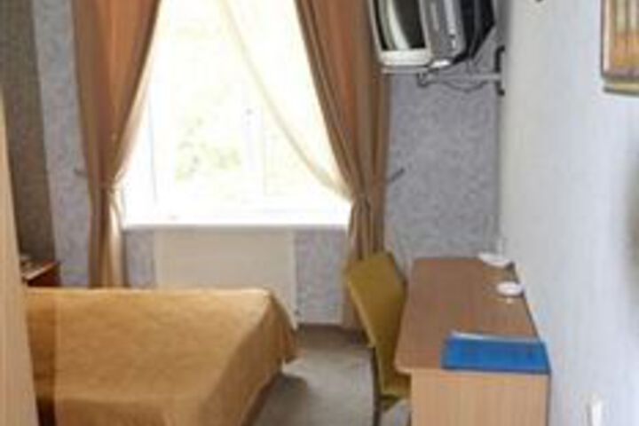 Room 14 of 25