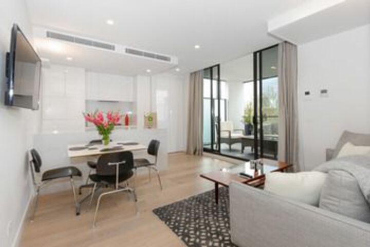 Room 6 of 15