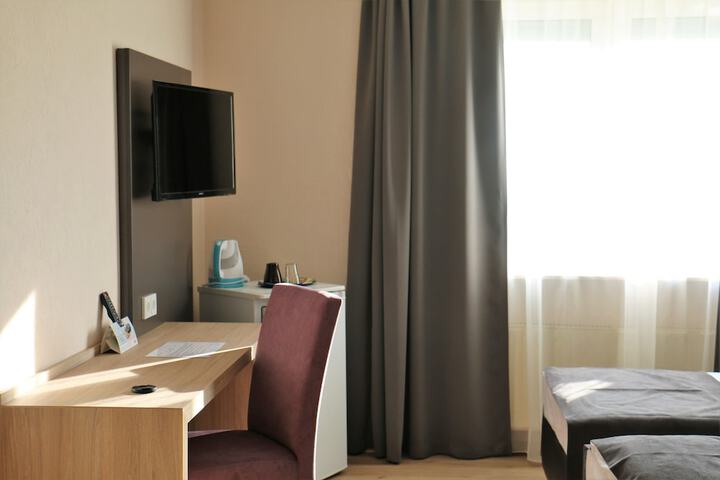 Room 9 of 25
