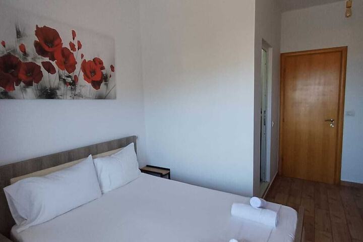Room 27 of 85