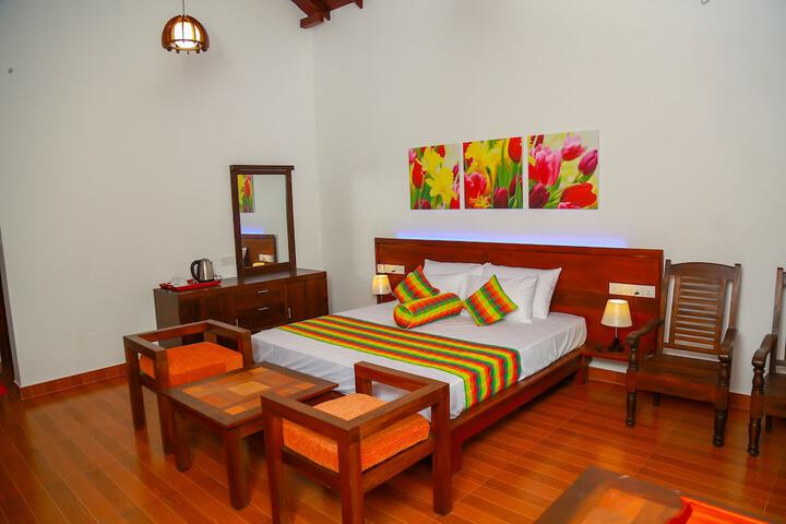 Room 6 of 42