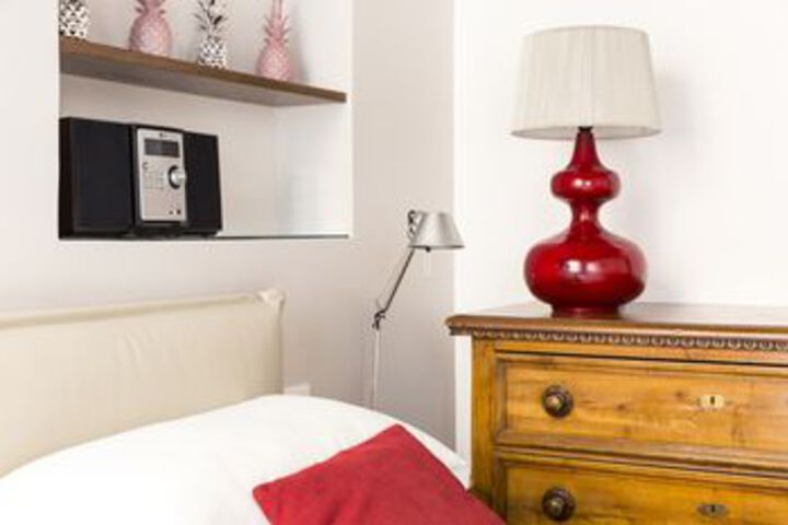 Room 10 of 50