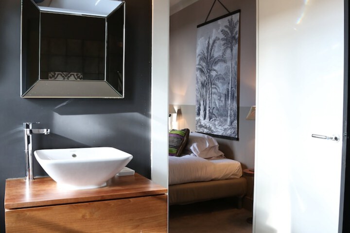 Room 7 of 22