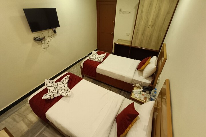 Room 16 of 93