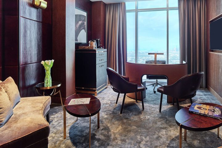 Room 55 of 172