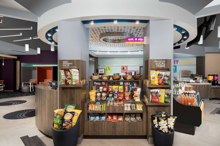 Snack bar