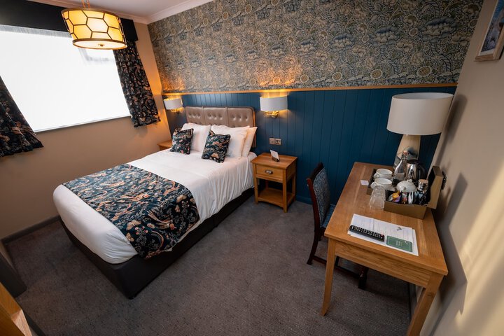 Room 14 of 77