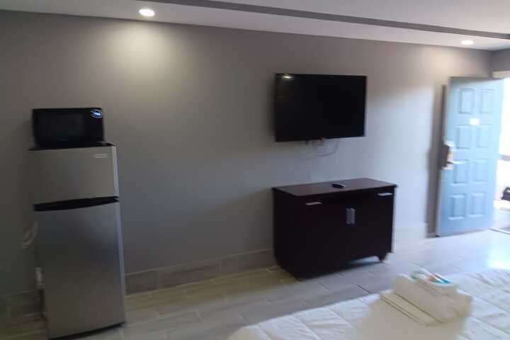 Room 6 of 7