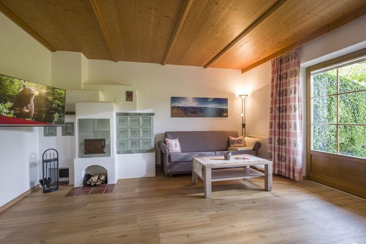 Room 5 of 18