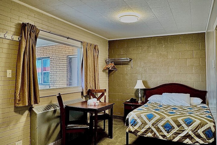 Room 5 of 39