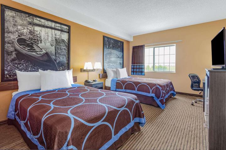 Double Accessible Queen Size Bed (6 of 6)