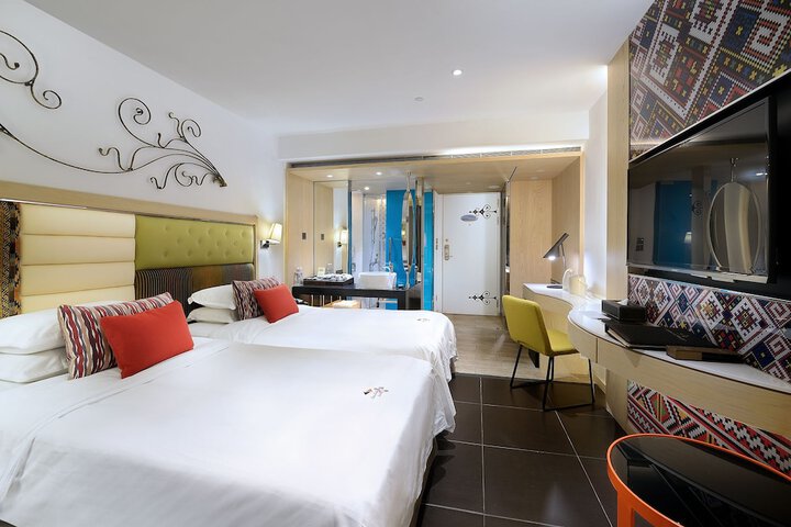Room 28 of 126