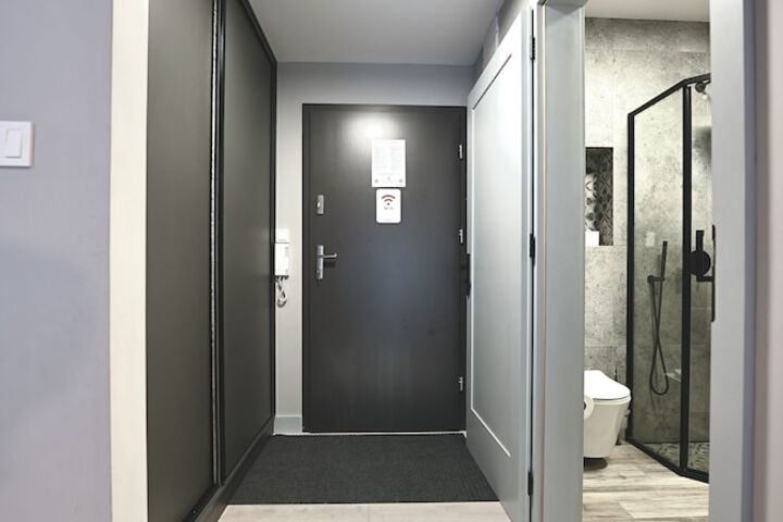 Room 4 of 19