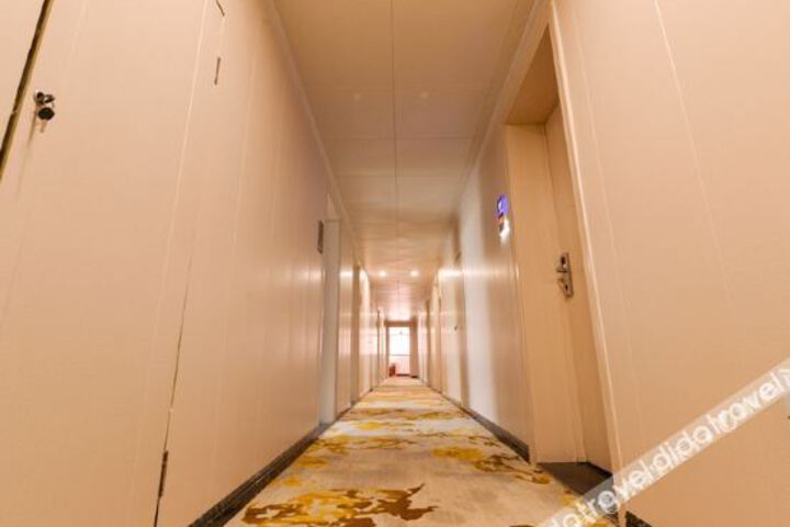 Hotel Interior 13 of 32