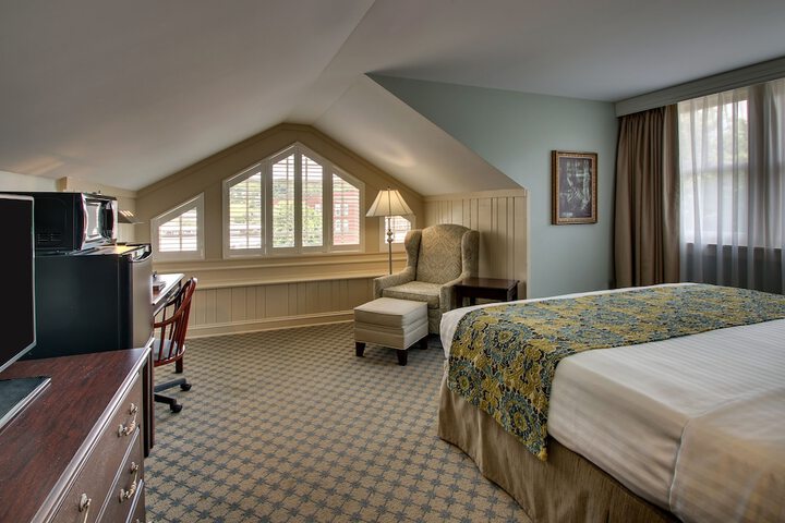 1 King Bed (15 of 16)