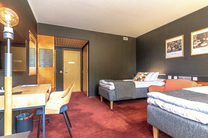 Room 8 of 57