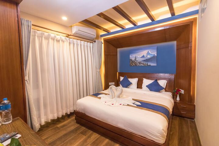 Room 10 of 42