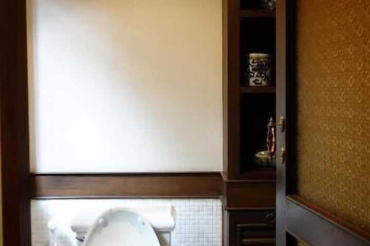 Room 25 of 41