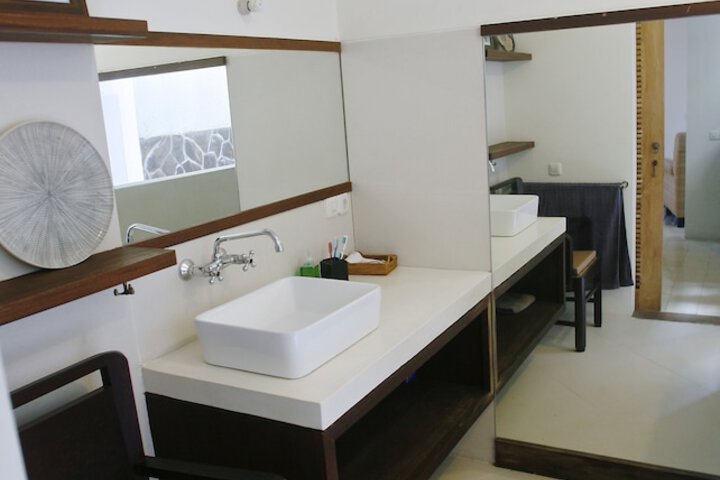 Room 16 of 20
