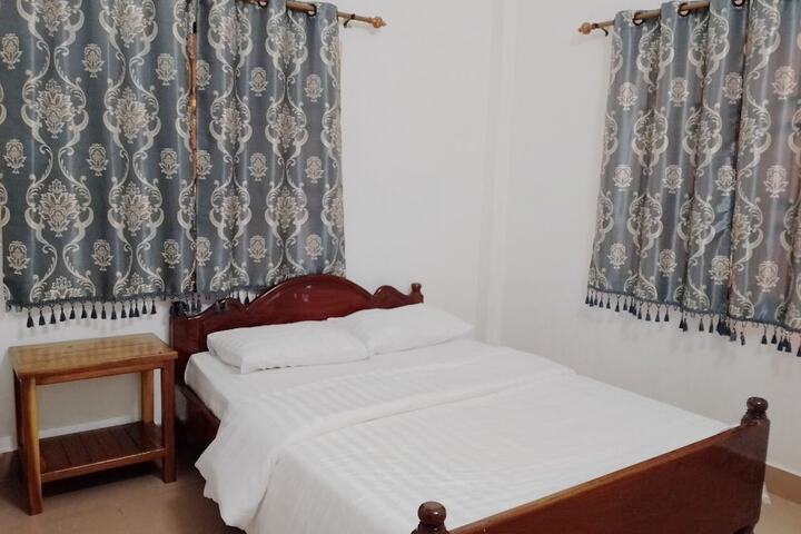 Room 12 of 23