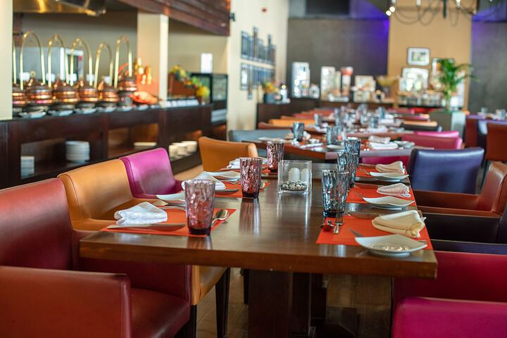 Dining 70 of 87