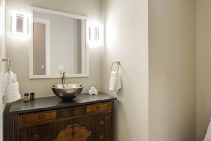 Room 5 of 63