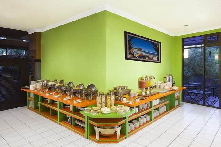 Breakfast/Coffee Service 22 of 45