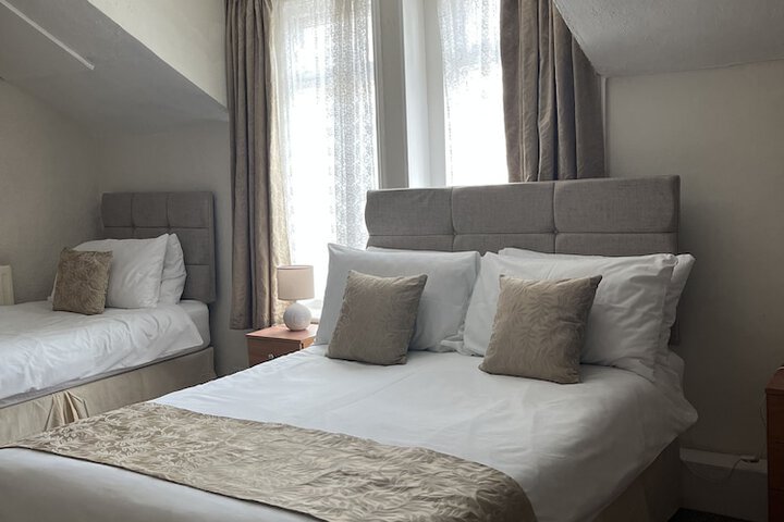 Room 34 of 51