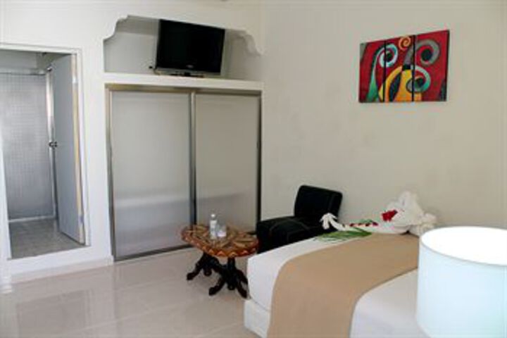 Room 14 of 39