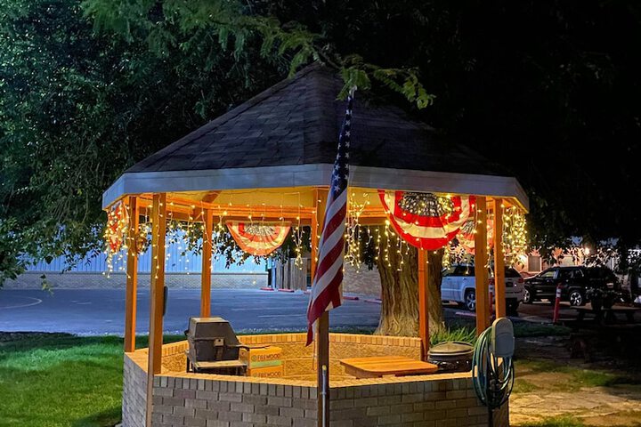 Hotel Exterior 34 of 48