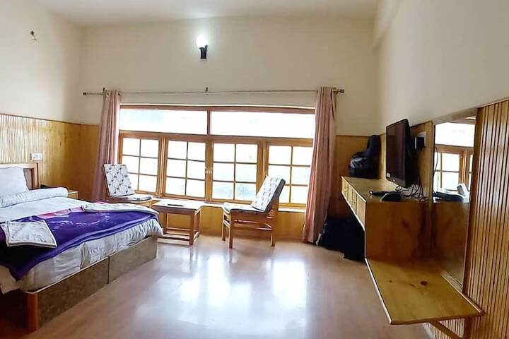 Room 7 of 19