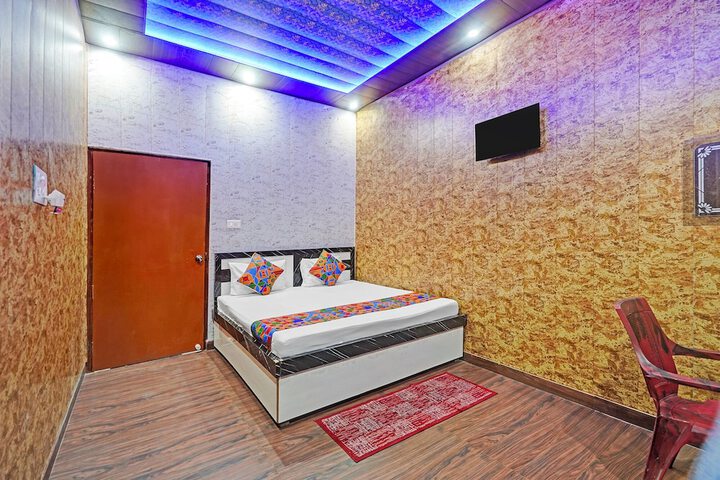 Room 9 of 27