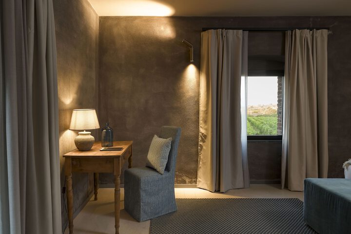 Room 28 of 81