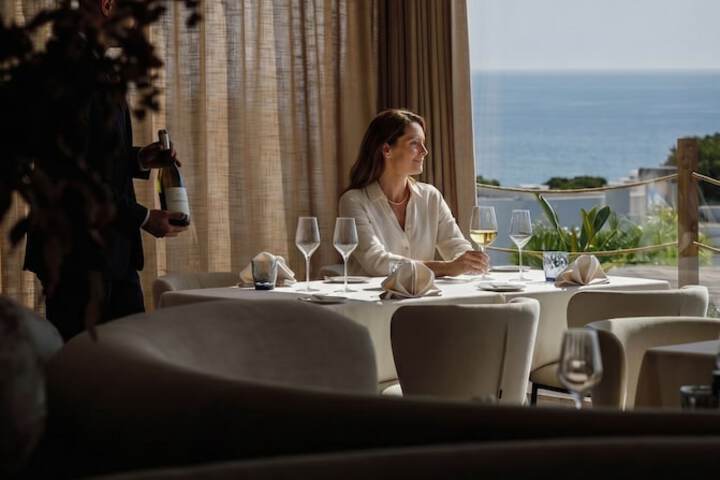 Dining 50 of 78
