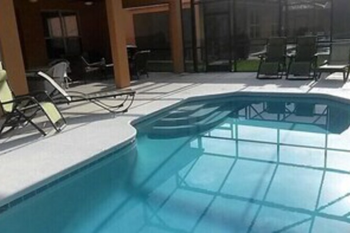 Pool 40 of 58