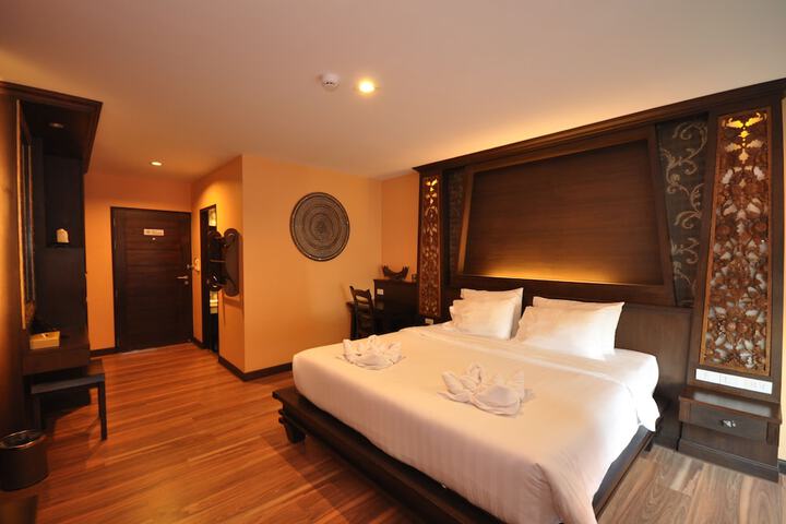 Room 21 of 83