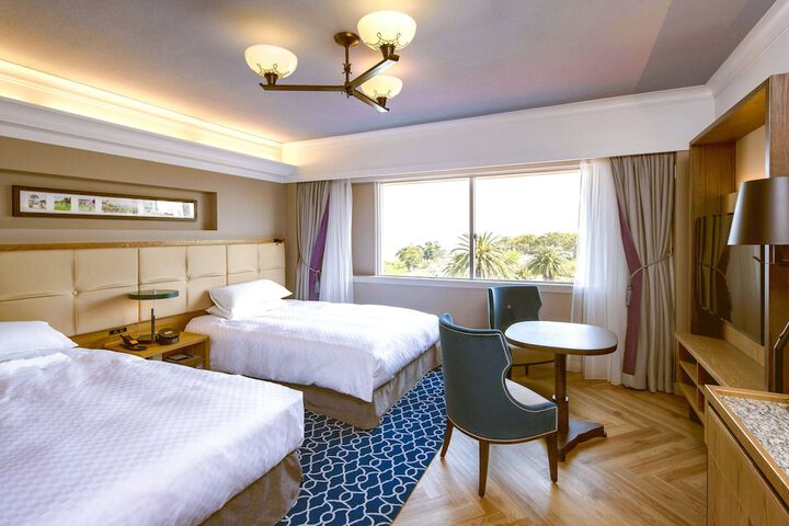 Room 16 of 110