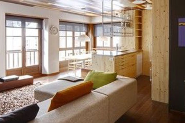 Room 2 of 27