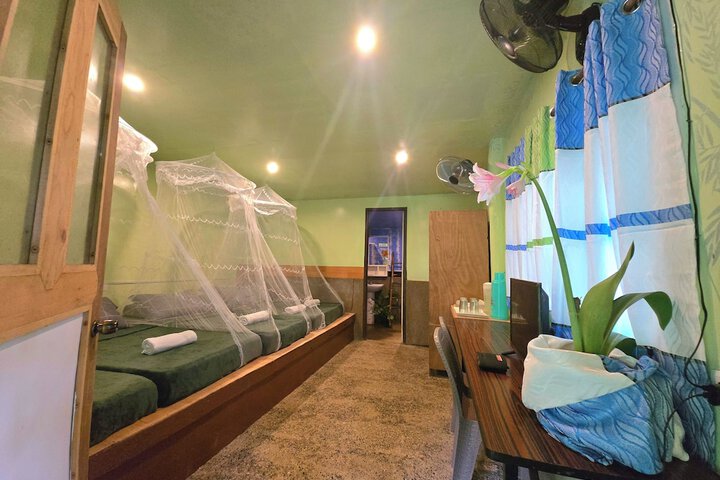 Room 7 of 25