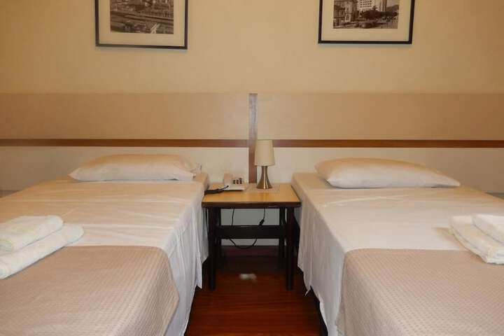 Room 2 of 22