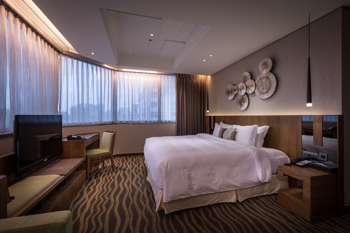 Room 52 of 88